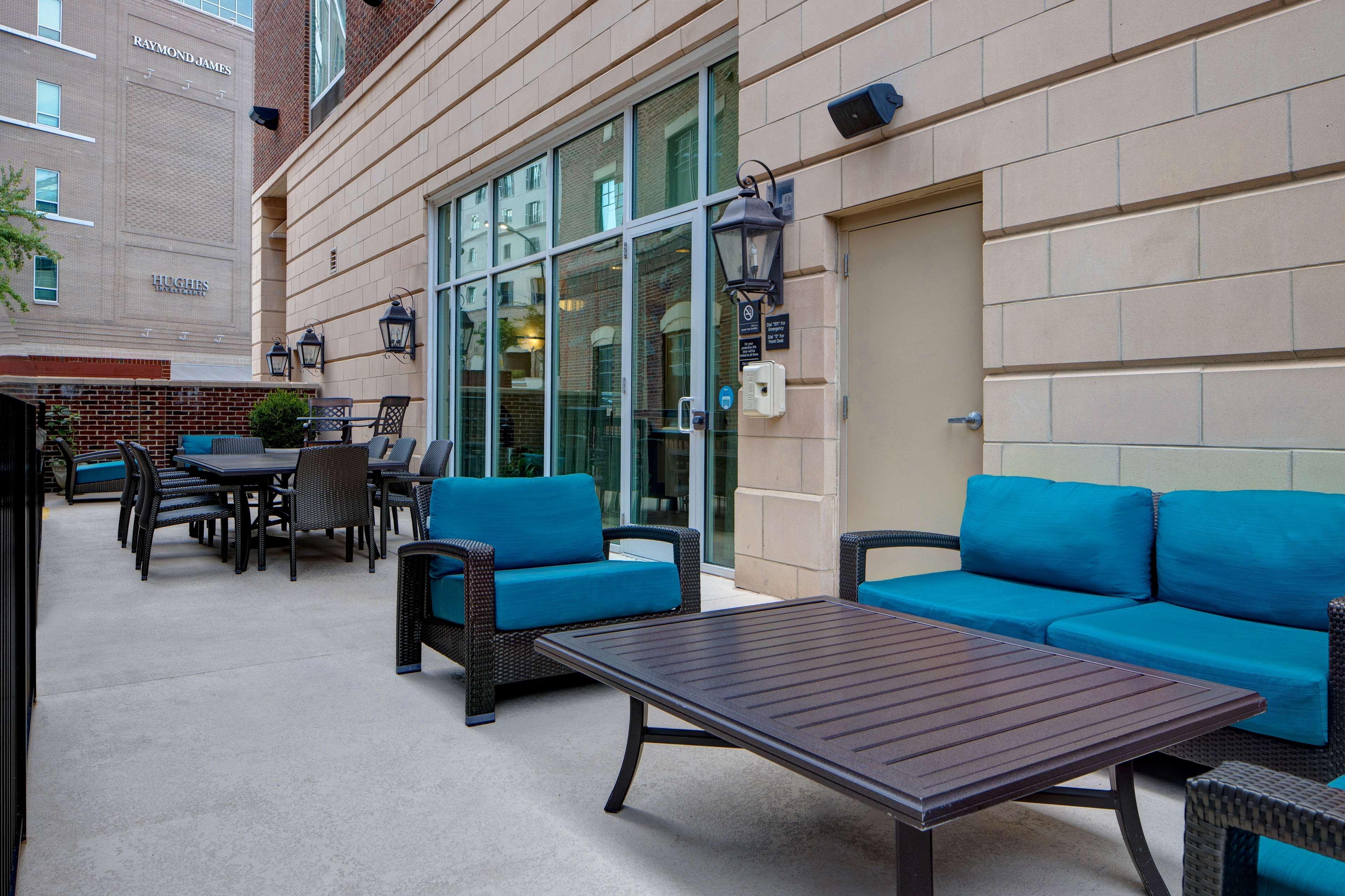 Hampton Inn & Suites Greenville-Downtown-Riverplace Экстерьер фото
