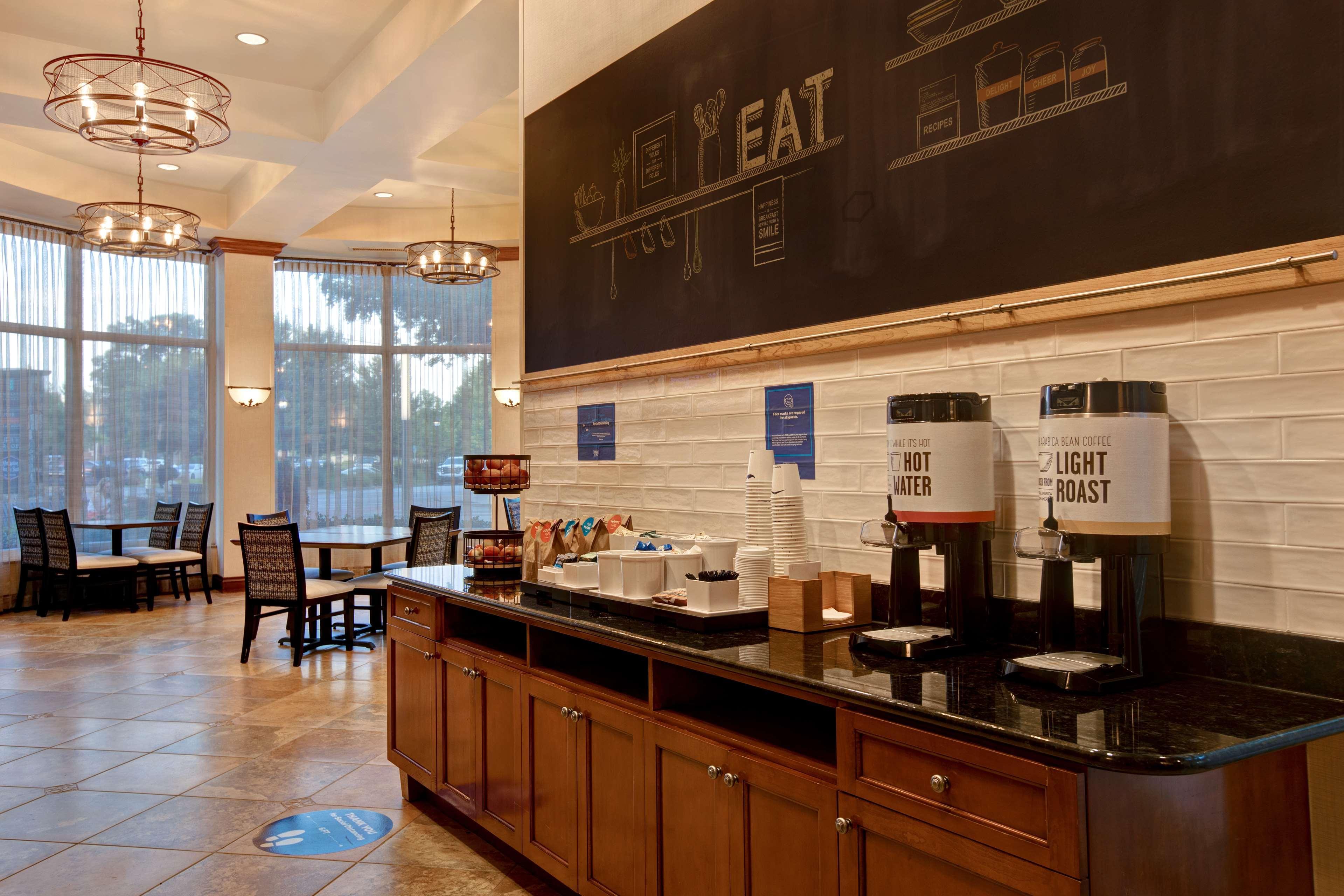 Hampton Inn & Suites Greenville-Downtown-Riverplace Экстерьер фото