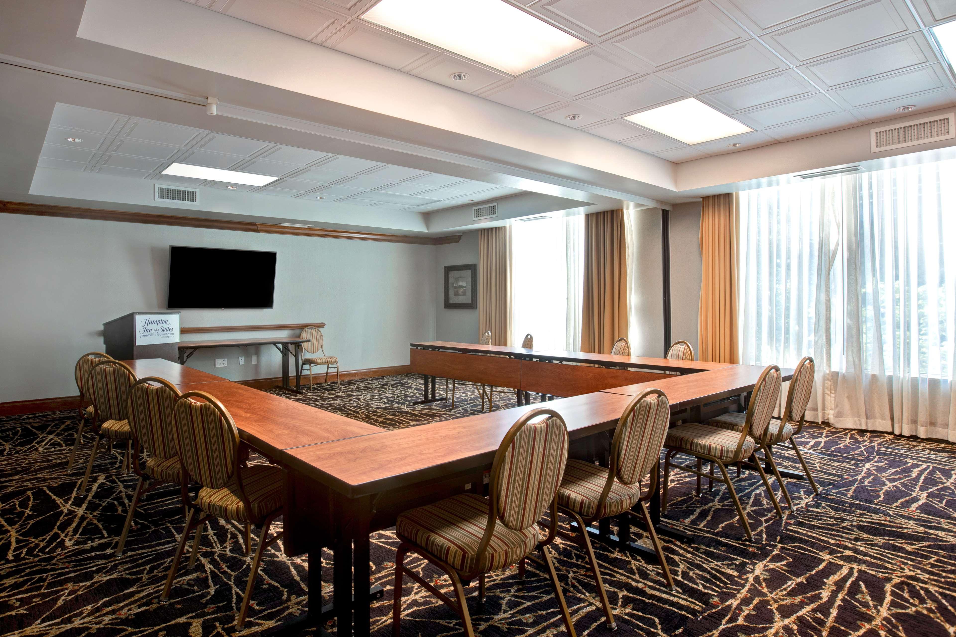 Hampton Inn & Suites Greenville-Downtown-Riverplace Экстерьер фото