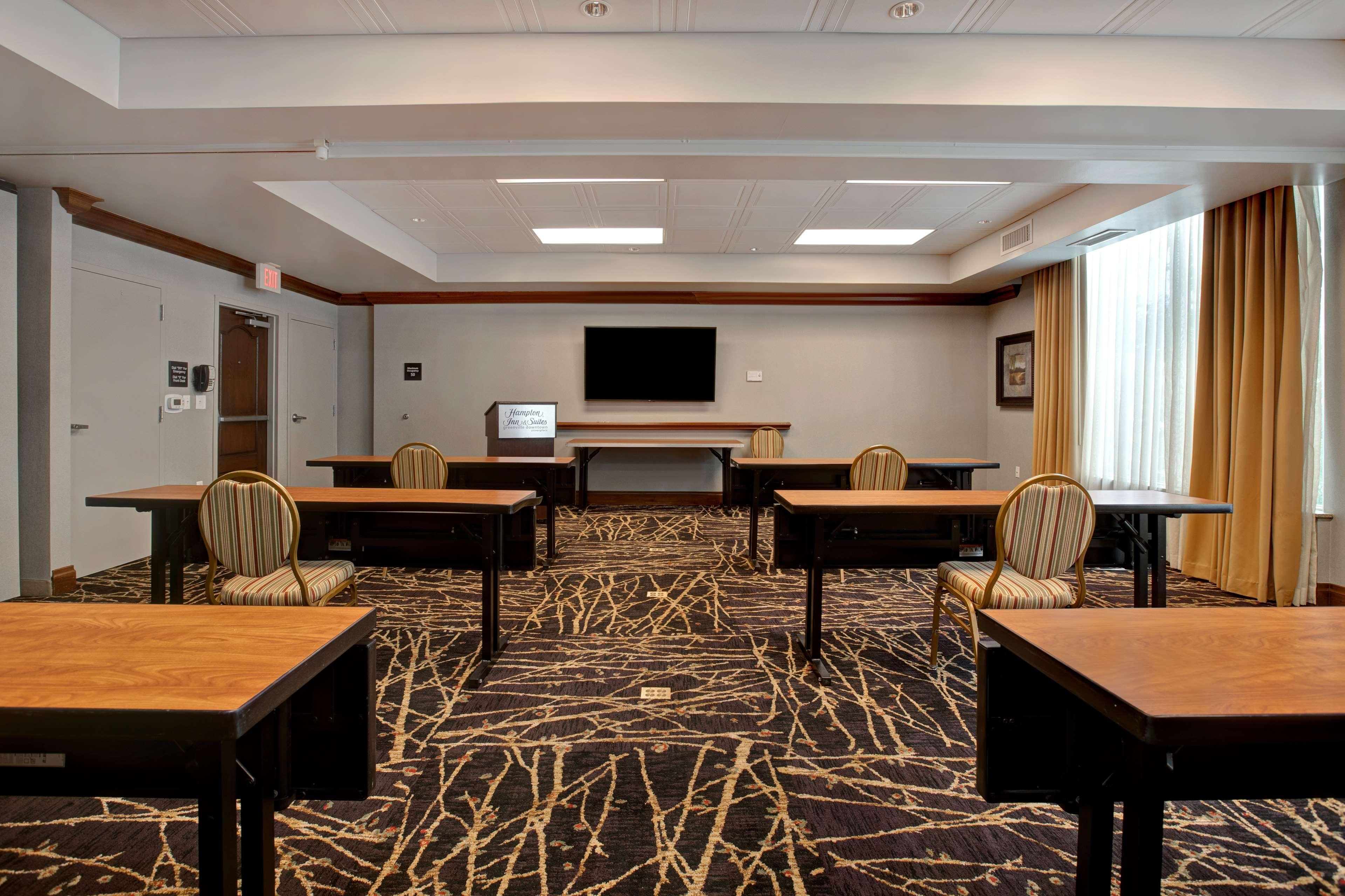 Hampton Inn & Suites Greenville-Downtown-Riverplace Экстерьер фото