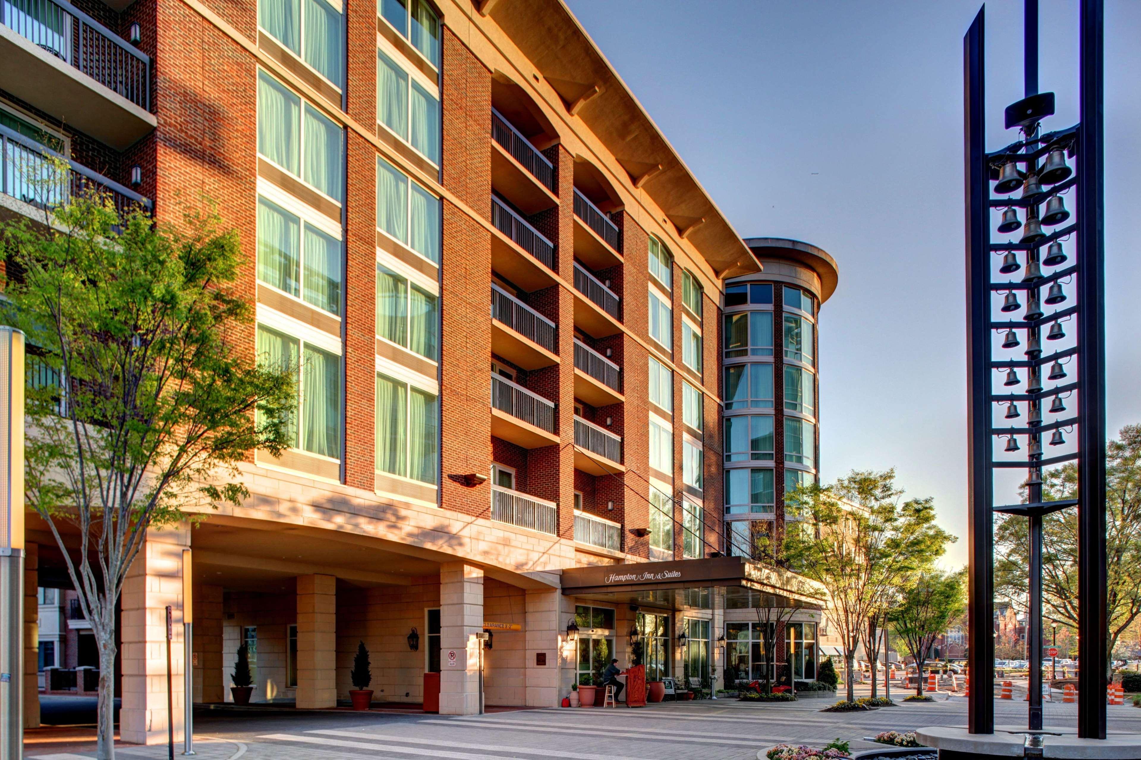 Hampton Inn & Suites Greenville-Downtown-Riverplace Экстерьер фото