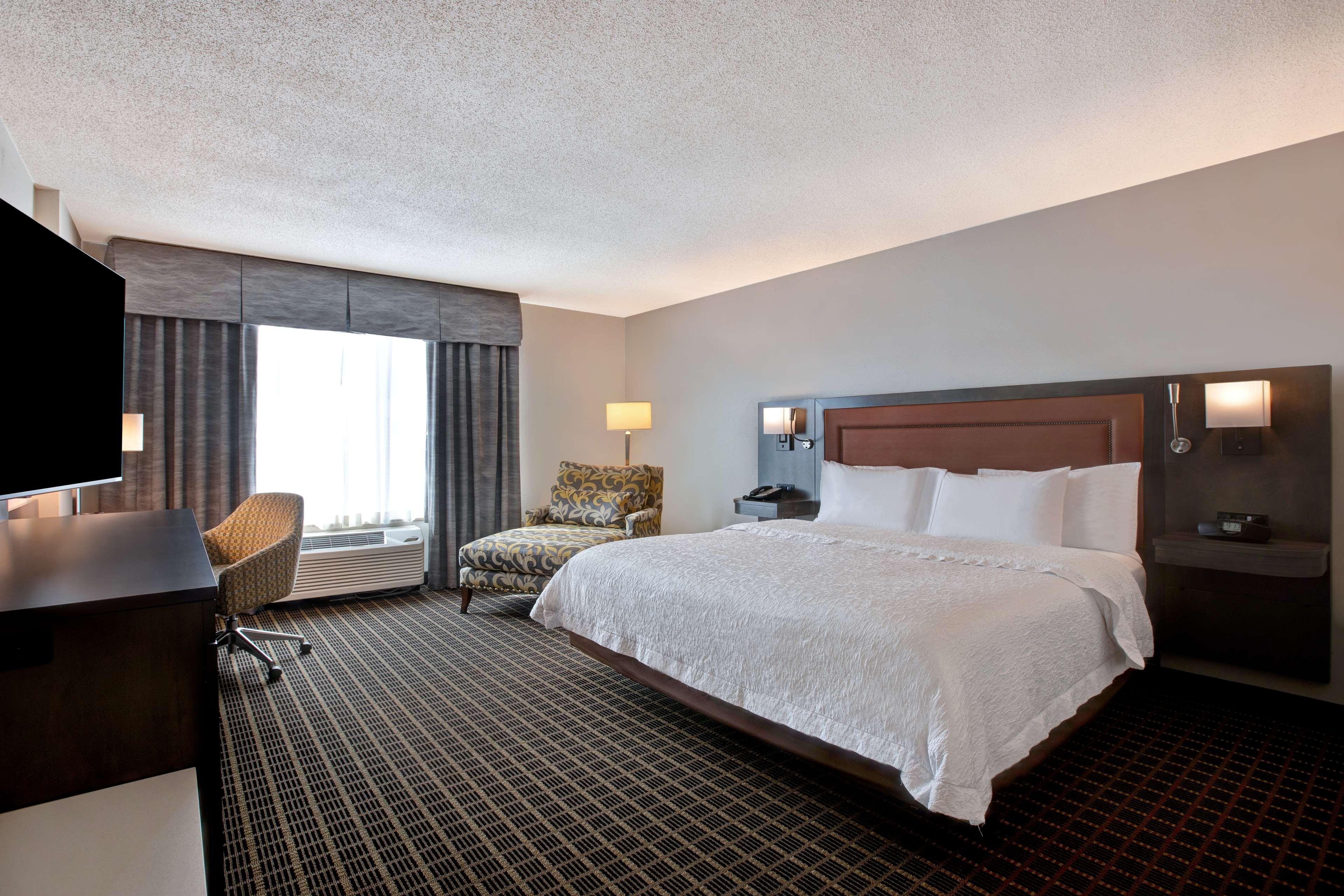 Hampton Inn & Suites Greenville-Downtown-Riverplace Экстерьер фото