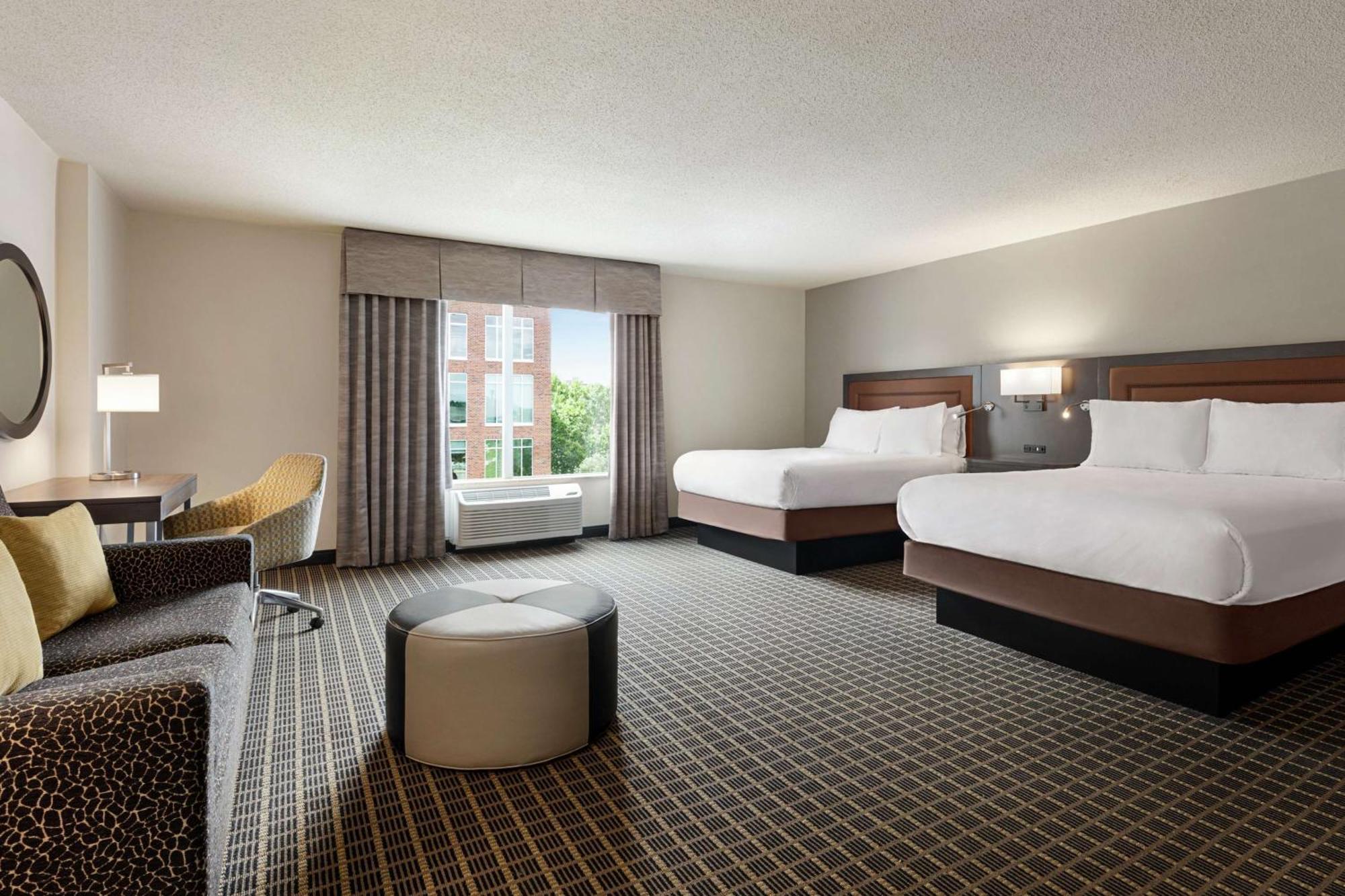 Hampton Inn & Suites Greenville-Downtown-Riverplace Экстерьер фото
